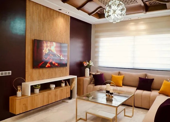 Appartement Moderne Au Decor Raffine