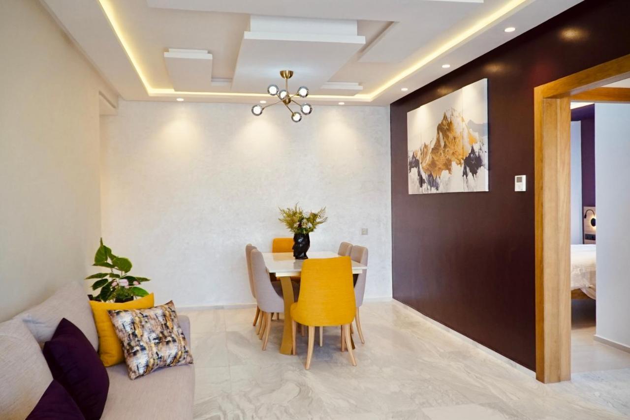 Appartement Moderne Au Decor Raffine *