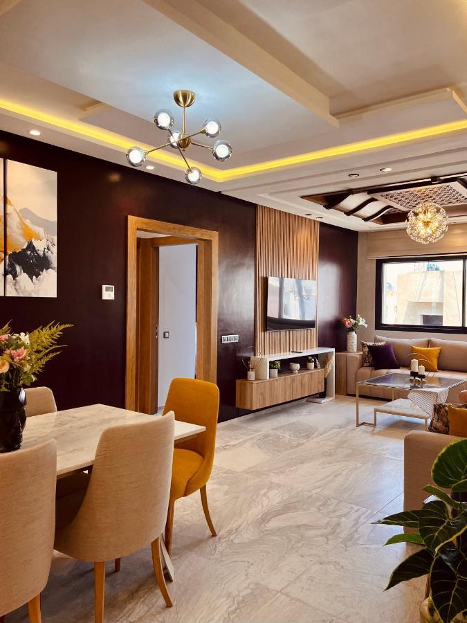 Appartement Moderne Au Decor Raffine